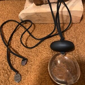 Vintage Marla Wynne & CN clear Lucite and black pebble necklace